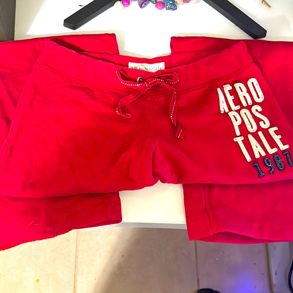 Red Aeropostale 2000s low rise sweats